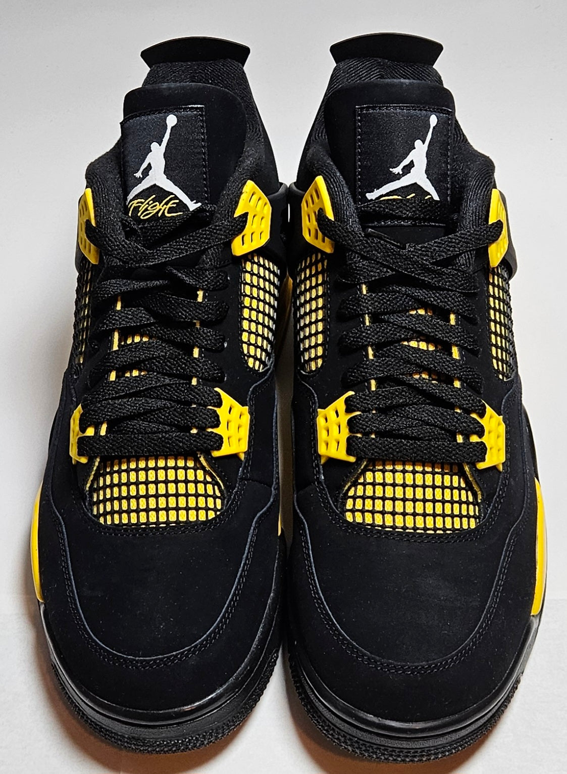 Air Jordan 4 Retro “Thunder”