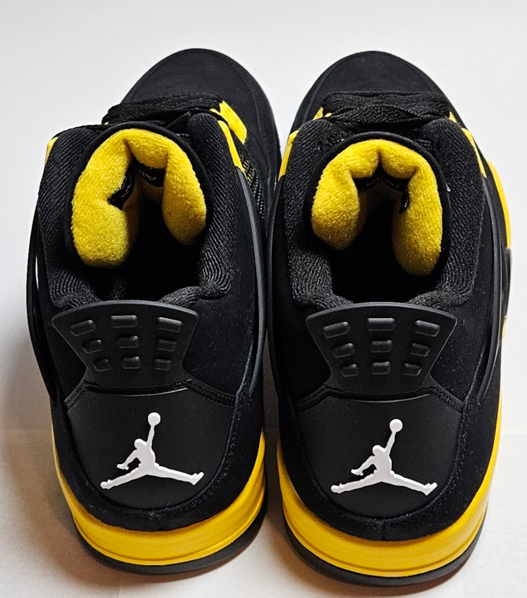 Air Jordan 4 Retro “Thunder”