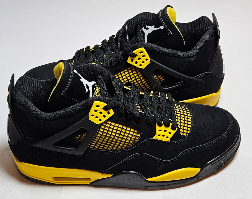 Air Jordan 4 Retro “Thunder”
