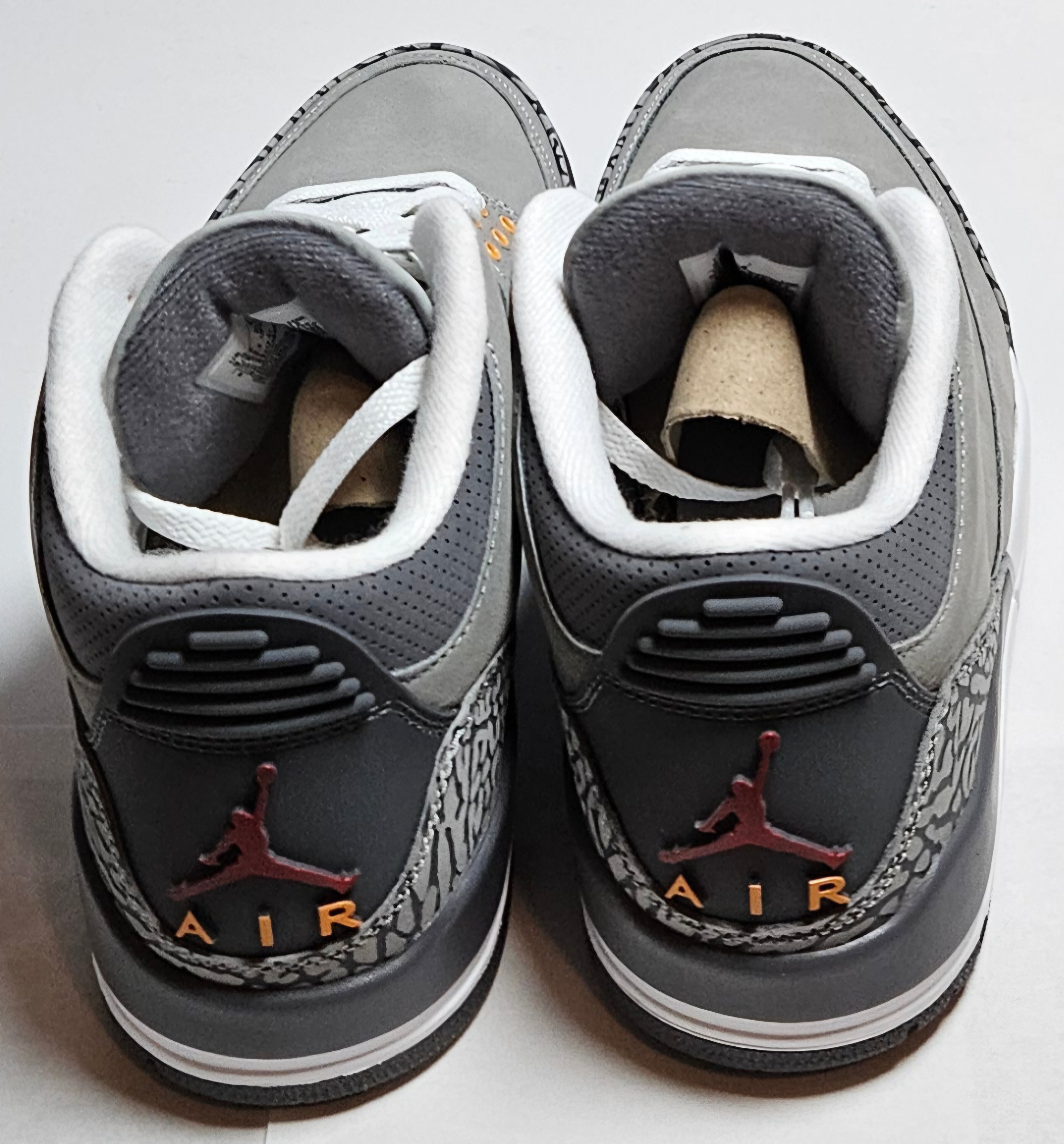 Air Jordan 3 Retro “Cool Grey”